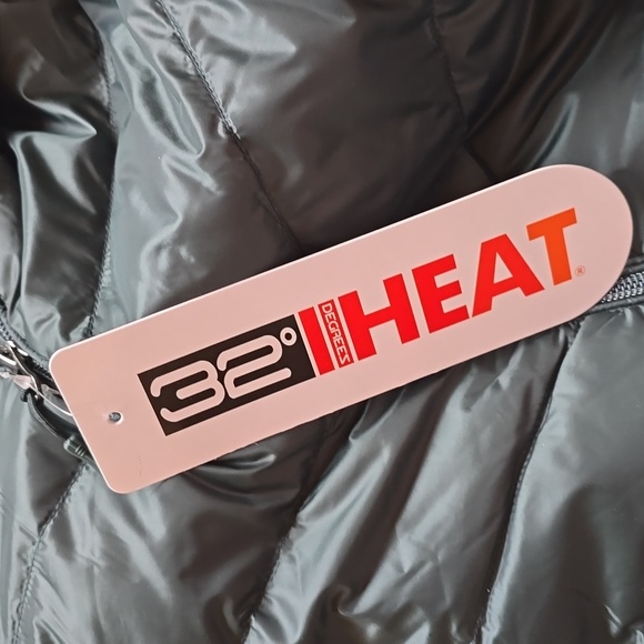 NWT 32° Ultra Lightweight Packable Puffer Jacket in Darkest Spruce size Medium - Picture 15 of 16